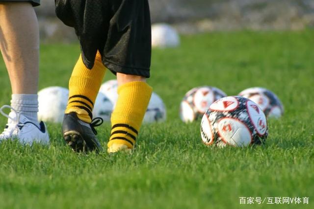 赵继伟21分郭艾伦11+10辽宁胜山东 高诗岩11分